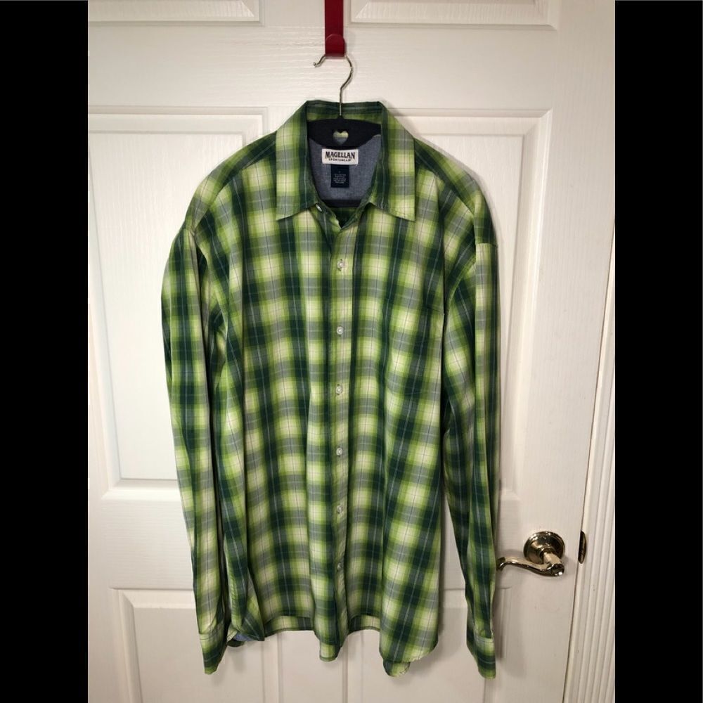 Magellan Sportswear shirt 